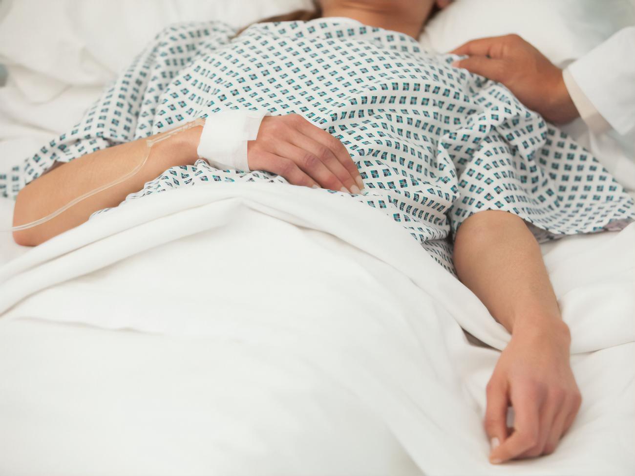 Важность здорового сна для лежачего пациента и как его обеспечить