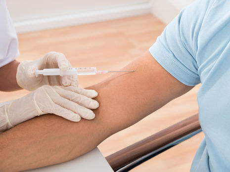 У США визначили тих, хто передусім отримає вакцину проти COVID-19