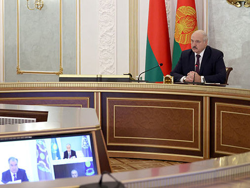 Лукашенко обвинил Польшу и страны Балтии в "оголтелом поведении" против Беларуси