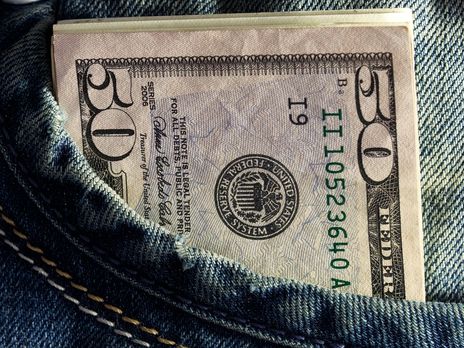 Гривна подорожала относительно доллара