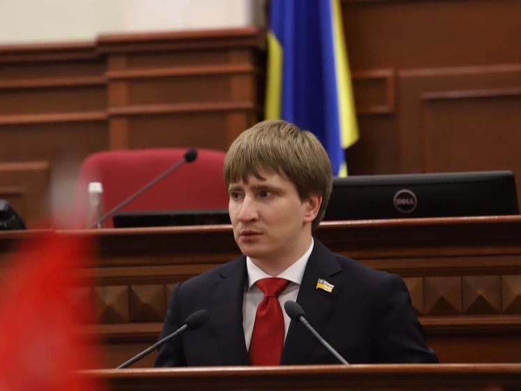 Секретарем Киевсовета избран Владимир Бондаренко. Его обвиняли в использовании поддельного диплома