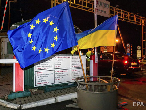 "Ми стояли на краю прірви". Кулеба розповів, чи втратить Україна безвіз із ЄС через рішення КСУ