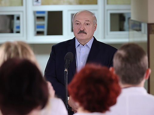 Лукашенко запропонував створити новий конституційний орган, ЗМІ припускають, що він готується до передання влади