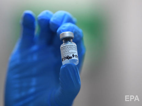 Вакцину Pfizer і BioNTech уже використовують для вакцинації населення у Великобританії