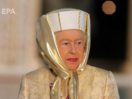 Королева Єлизавета II вперше від початку пандемії вийшла в люди з іншими членами своєї родини