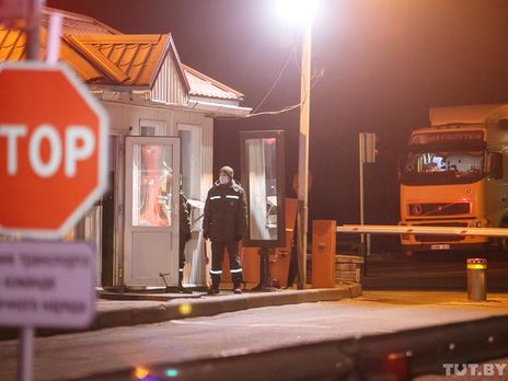 Беларусь закрывает выезд из страны из-за COVID-19. Ранее Лукашенко говорил, что закрытие границ – 