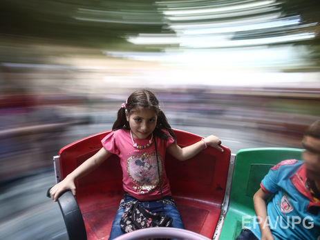 Порошенко подписал закон о наставниках над детьми-сиротами