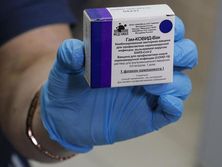 В РФ заявили, что российскую вакцину от коронавируса пытаются дискредитировать