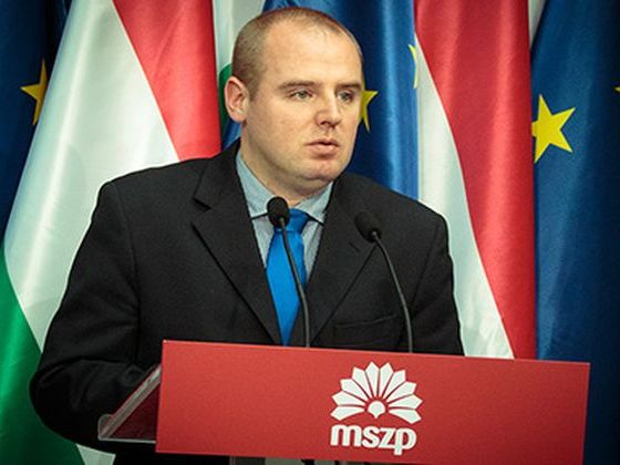 Колишнього угорського депутата, якого українські прикордонники затримали за спробу контрабанди сигарет, виключили з партії