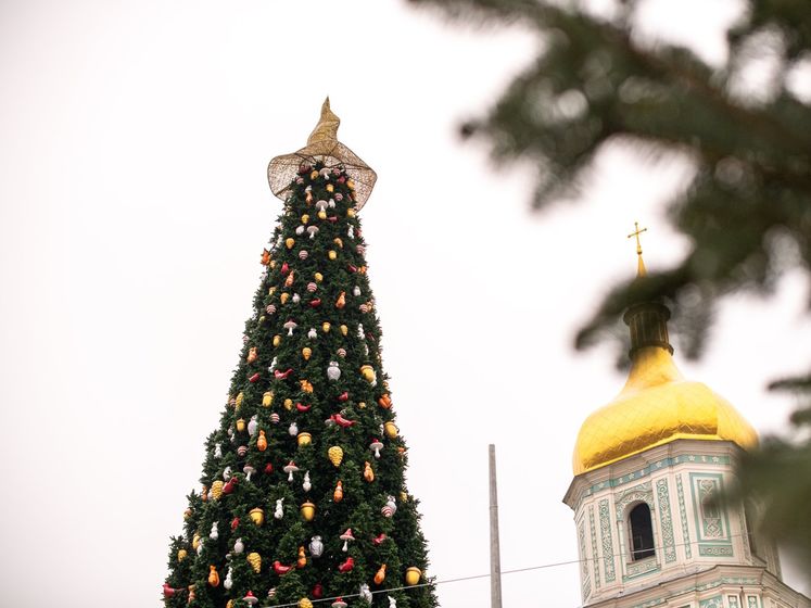 В ПЦУ заявили, что концепция оформления елки на Софийской площади не имеет никакого отношения к Рождеству