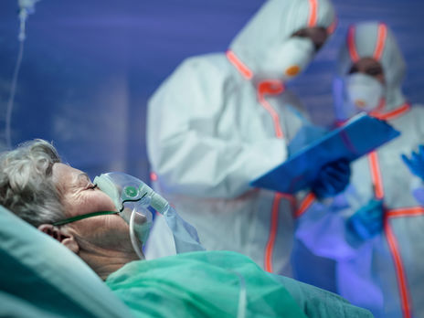 В Украине от COVID-19 умерло больше 15 тыс. человек