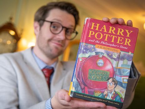 Книгу про Гаррі Поттера продали з аукціону за $90 тис.