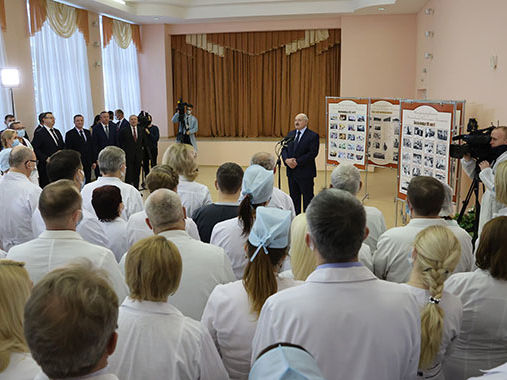 Лукашенко: Білорусь створить власну вакцину проти COVID-19