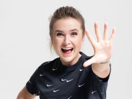 Свитолина исполнила танец живота с бутылкой на голове. Видео