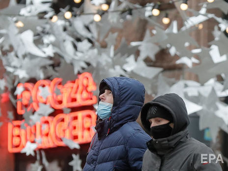 Українці найбільше довіряють ЗСУ та волонтерам, не довіряють – чиновникам і російським ЗМІ – опитування