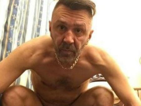 Шнуров поделился снимком юности