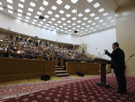 Порошенко: В Украине политический класс является разобщенным и эгоистичным