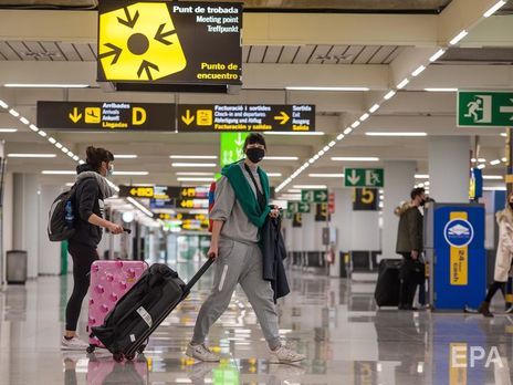 Новий штам коронавірусу виявили ще в трьох країнах