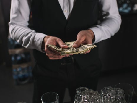 В США клиент ресторана оставил $5,6 тыс. чаевых