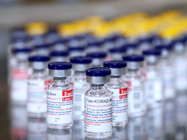 У Казахстані розпочали виробництво російської вакцини проти коронавірусу