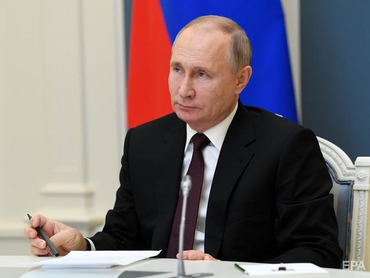 "Піти з посади, залишившись у грі". У Росії знову обговорюють майбутнє Путіна – Bloomberg