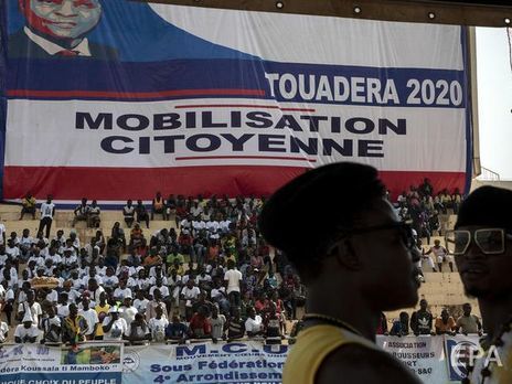 Антиправительственные силы стремятся не допустить переизбрания на второй срок президента Туадеры