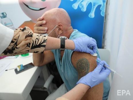 Сделать прививку от коронавируса и заплатить за нее готовы 42% опрошенных украинцев – опрос по заказу программы 