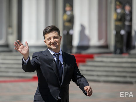 Зеленского избрали президентом весной 2019 года