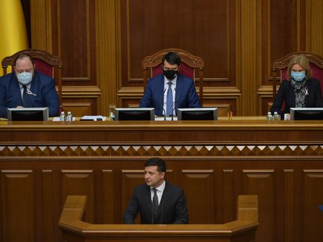 Деятельностью президента украинцы довольны больше, чем работой других государственных институтов
