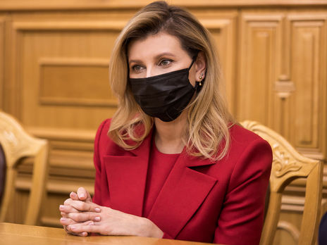 Зеленская о хейте в свой адрес: Если скажу, что меня это никак не трогает и я, напевая, прохожу мимо, я совру