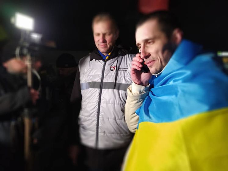 Український політв'язень Шумков повернувся з РФ, де його понад три роки тримали в ув'язненні