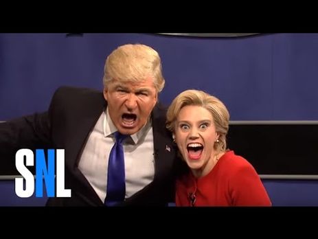 Пародию Болдуина и МакКинон на Трампа и Клинтон посмотрели почти 13 млн пользователей. Видео