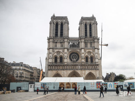 У соборі Паризької Богоматері відбувся перший концерт після пожежі