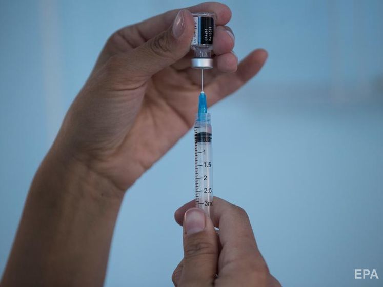 Засновник BioNTech розповів, чи буде ефективною вакцина проти нового штаму коронавірусу