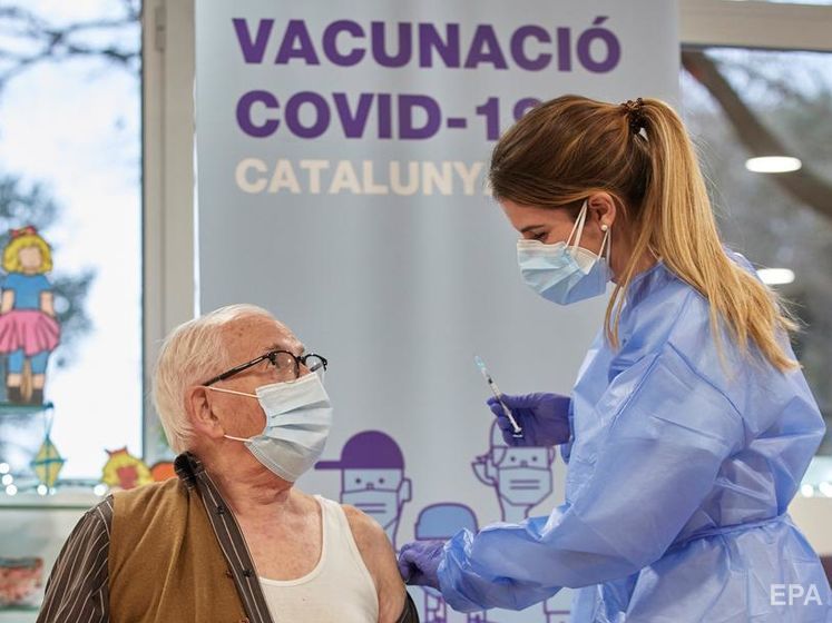 В Іспанії створять реєстр тих, хто відмовився вакцинуватися проти коронавірусу