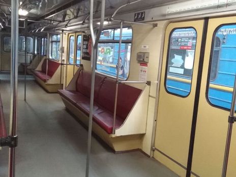 Стало відомо, як у новорічну ніч у Києві будуть працювати метро і фунікулер