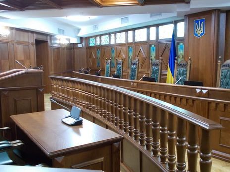 У Конституційному Суді заявили, що рішення про звільнення судді ухвалює виключно КСУ