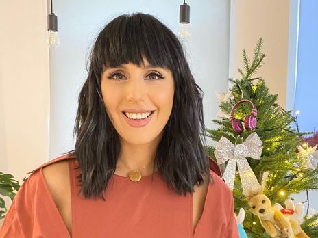 This Christmas. Джамала и Laud с хором звукозаписывающего лейбла исполнили кавер-версию знаменитой песни