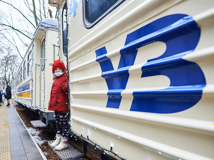 Більше ніж 5 тис. пасажирів зустріне Новий рік у поїздах "Укрзалізниці"