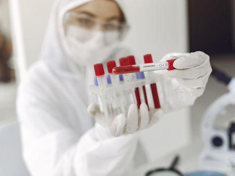 Україна і далі купуватиме ліки проти COVID-19 із недоведеною ефективністю, хоча ВООЗ проти