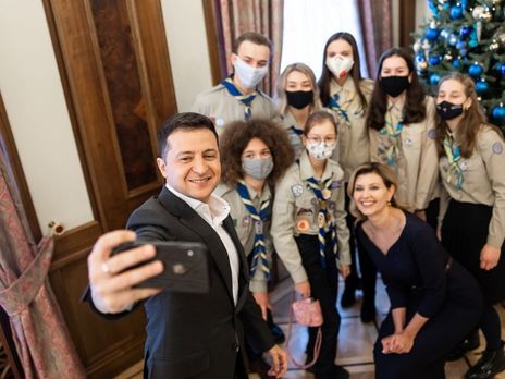 Эксперт по правам детей о новогоднем поздравлении Зеленского: Эксплуатирует образ ребенка для достижения прагматичной цели