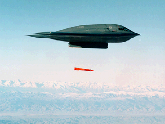 США провели успешные испытания новейших ядерных бомб