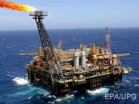 Нефть продолжает дорожать и торгуется выше $52 за баррель