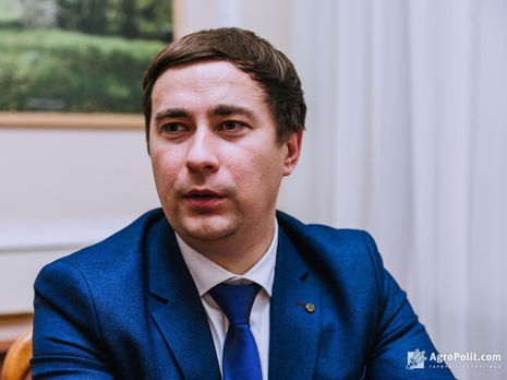 Лещенко подчеркнул, что инвесторы не спешат в Украину, поскольку не видят стабильного законодательства в вопросе рынка земли