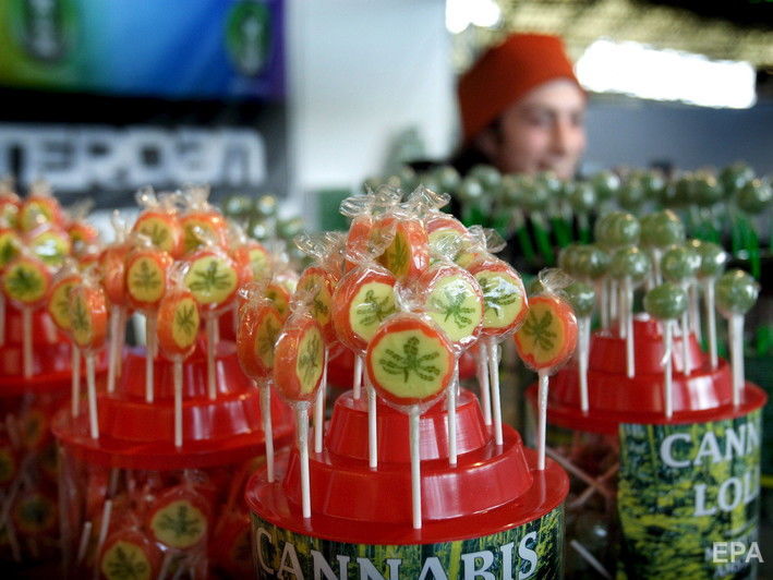 В Амстердамі хочуть заборонити продаж марихуани туристам