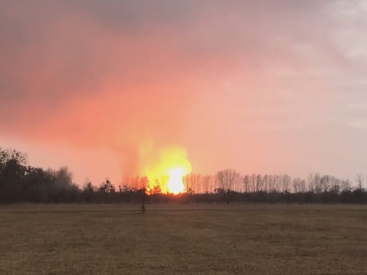 В Полтавской области горит участок магистрального газопровода, газовая служба сообщает о взрыве