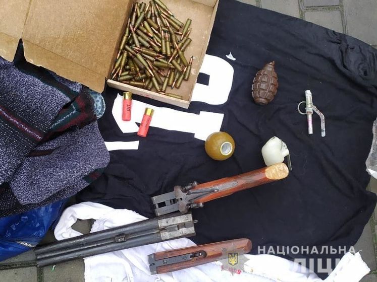 У Херсонській області поліцейські виявили у чоловіка в сумці боєприпаси. Затриманий сказав, що знайшов їх на вулиці
