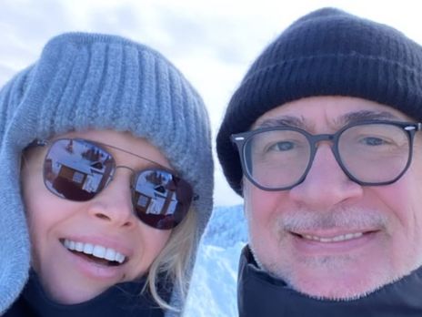 Брежнєва з Меладзе і молодшою донькою відпочиває в Італії. Фото