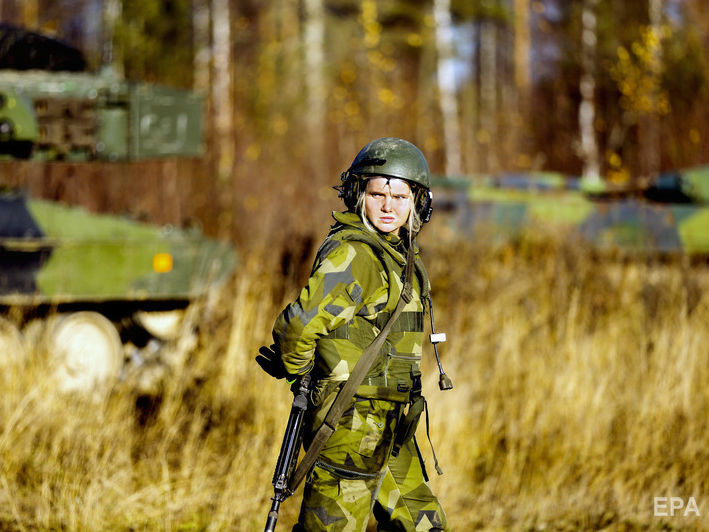 Новобранці шведської армії через коронавірус розпочнуть службу вдома онлайн