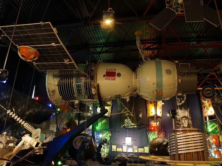 Зеленський запросив Маска в музей космонавтики в Житомирі